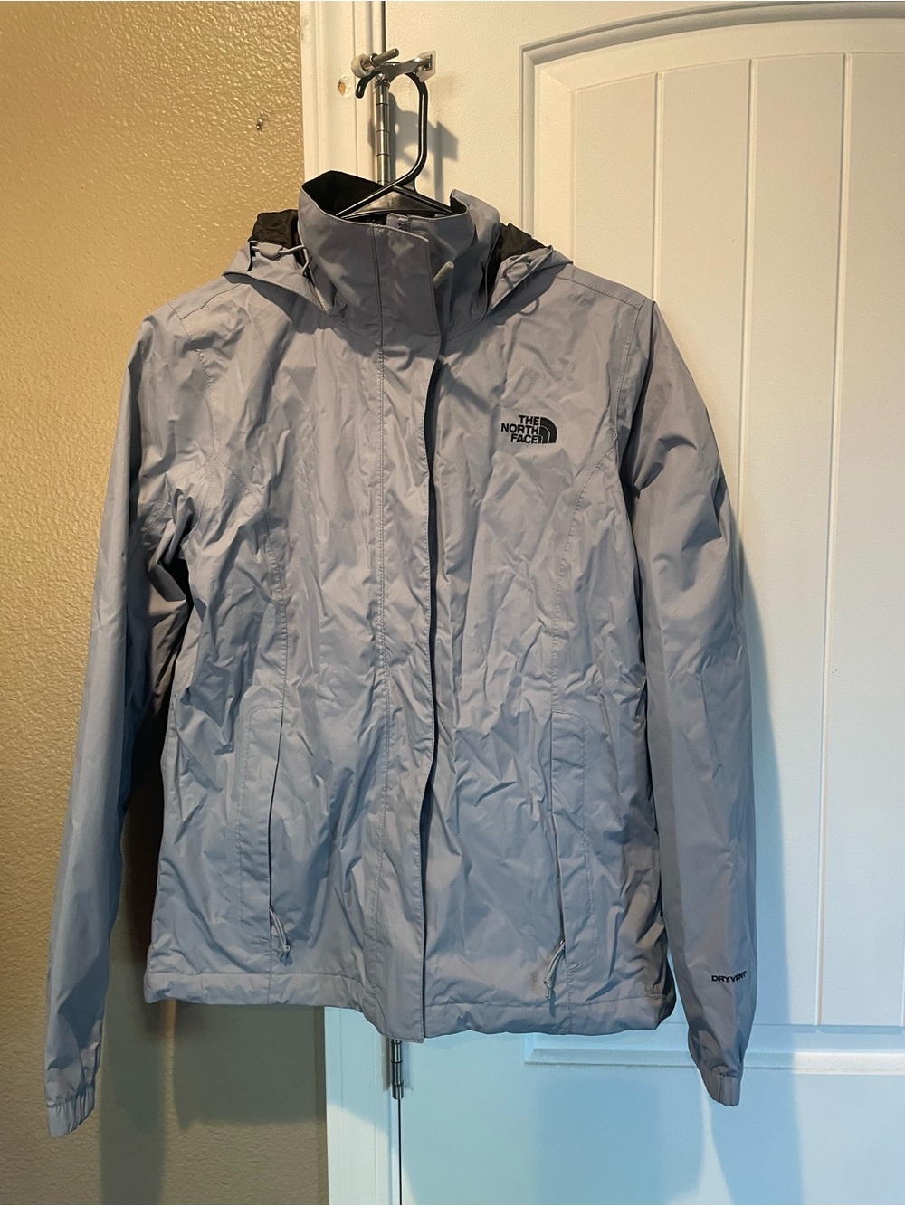 The North Face Women's Light Gray Ski & Snow Jacket